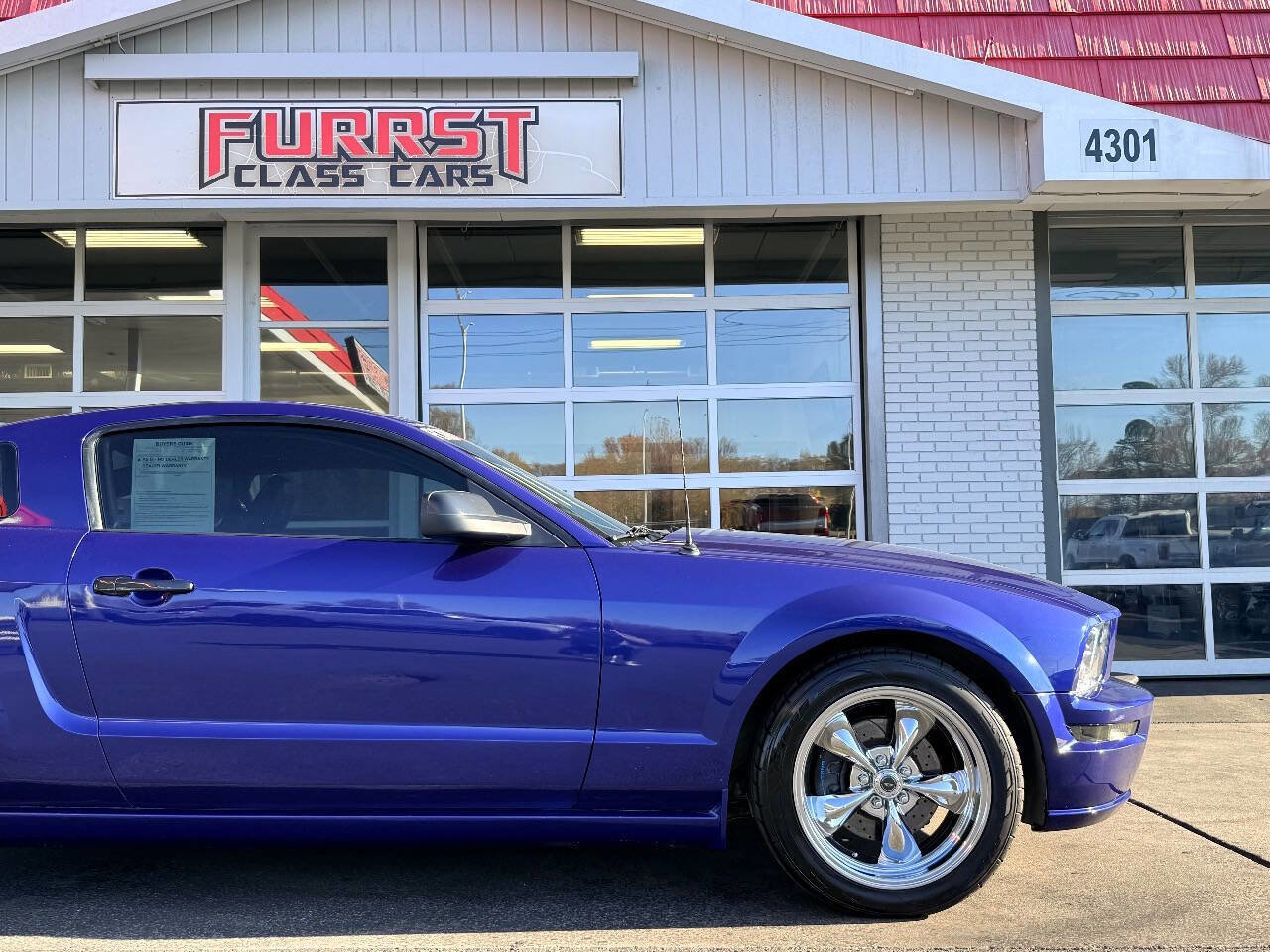Used 2005 Ford Mustang GT Premium image 11