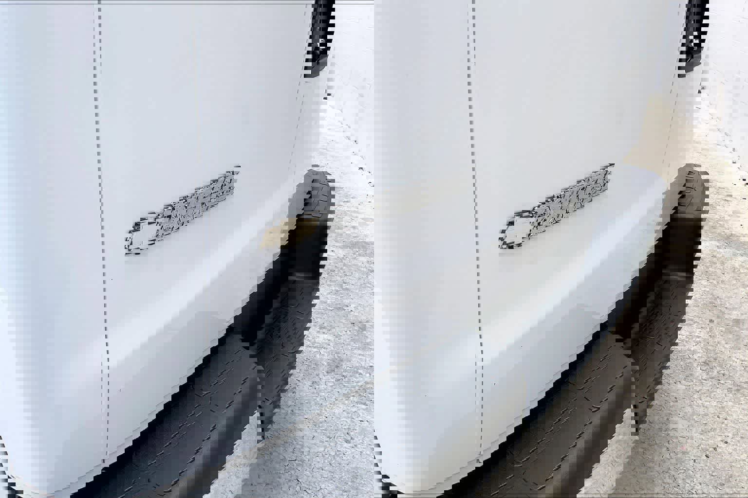 Used 2019 Chevrolet Express 3500 LT w/ LT Preferred Equipment Group image 8