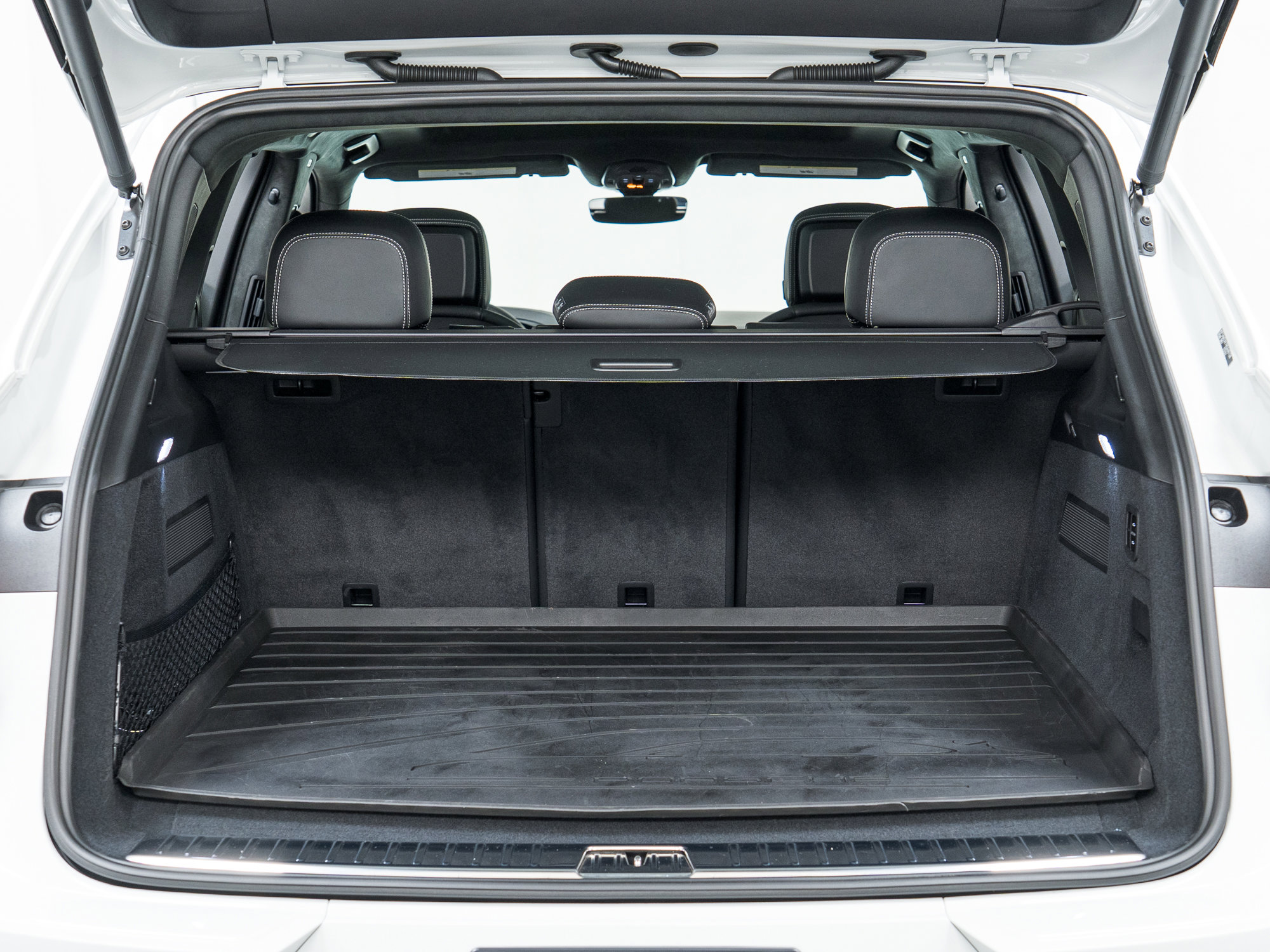 Certified 2024 Porsche Cayenne Turbo image 13