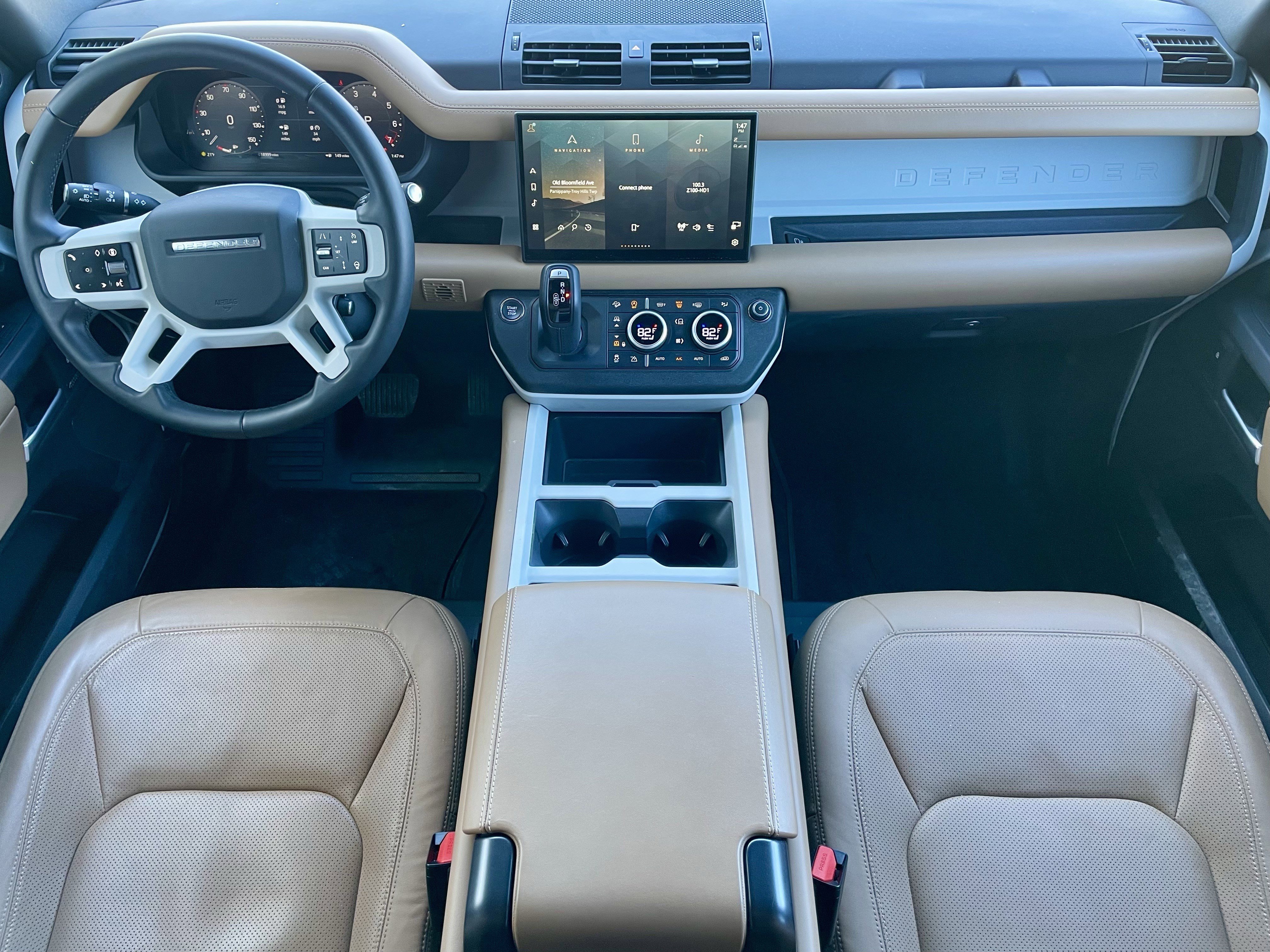 Certified 2025 Land Rover Defender 110 X-Dynamic SE image 16