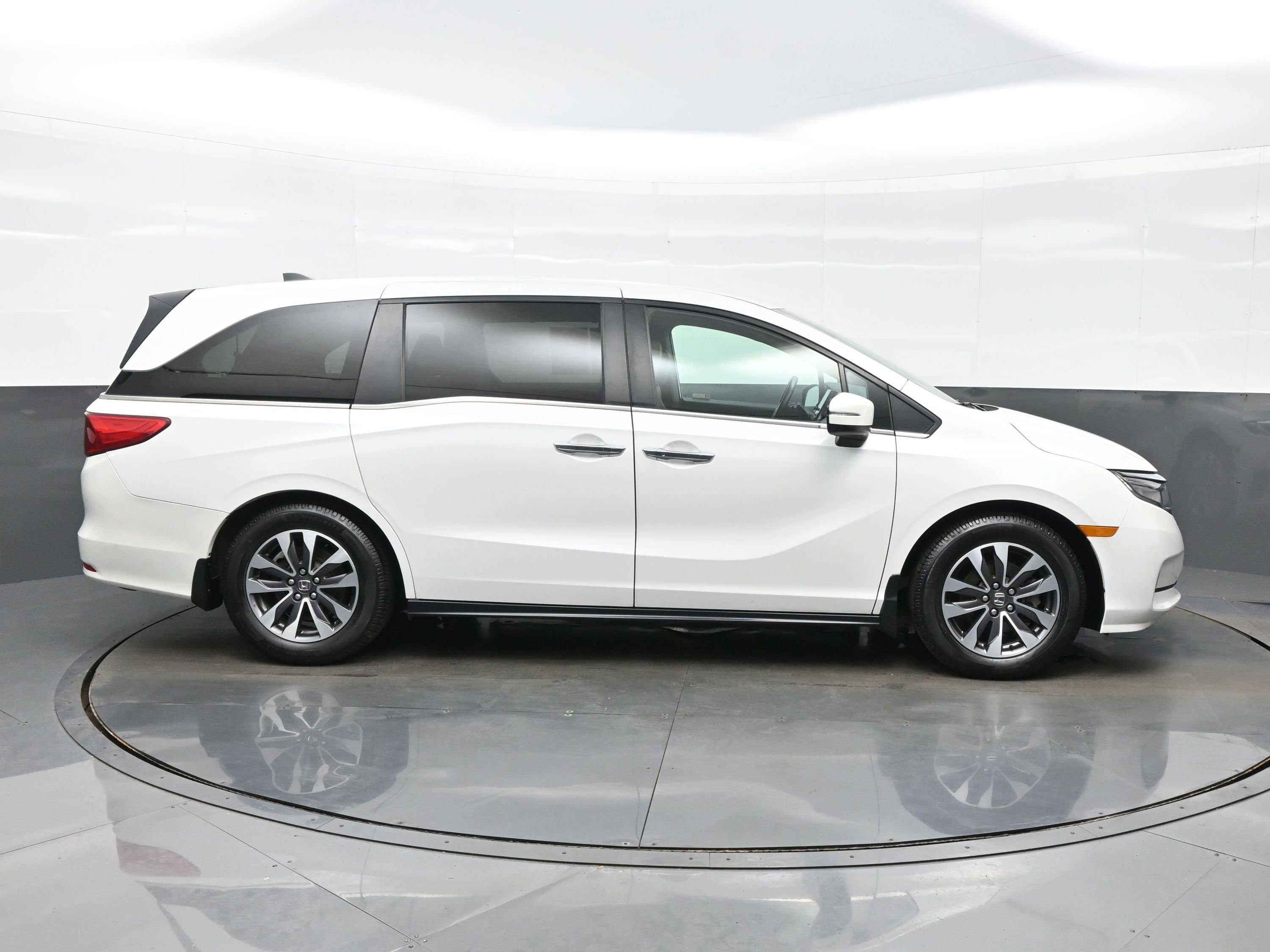 Used 2022 Honda Odyssey EX-L image 7