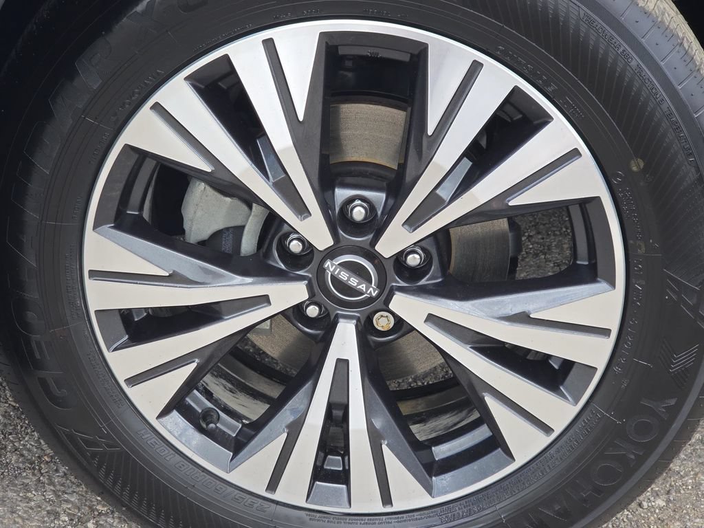 Used 2023 Nissan Rogue SV AWD/4WD image 8