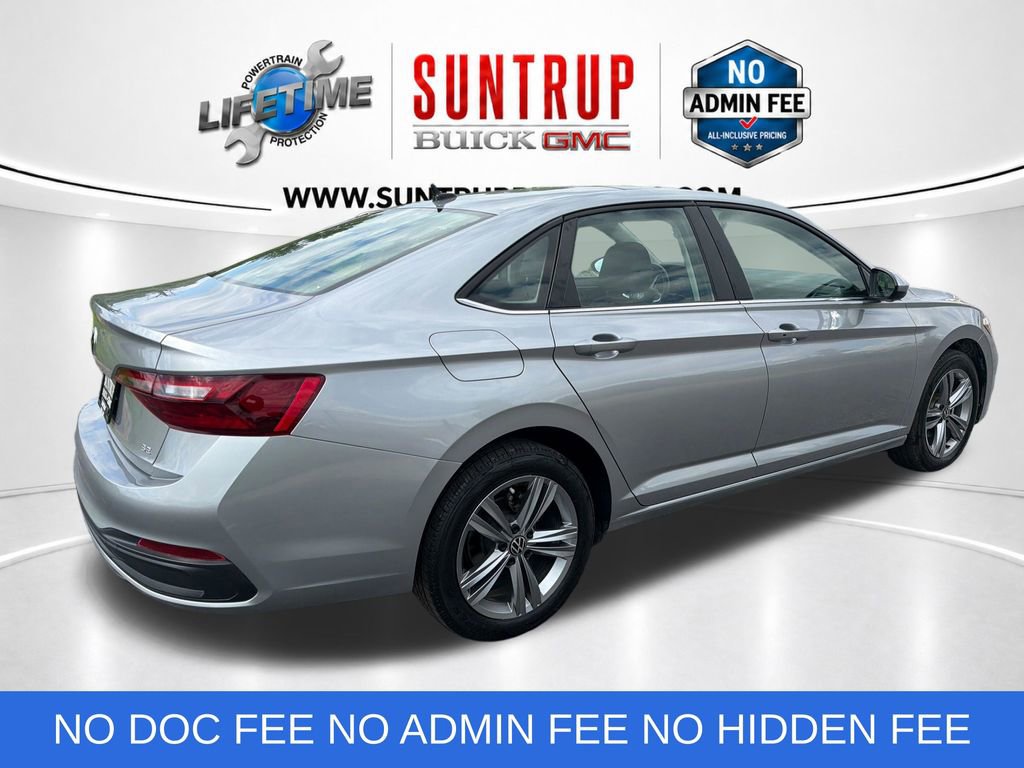 Used 2024 Volkswagen Jetta SE FWD image 6