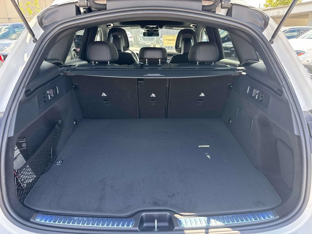 Used 2026 Mercedes-Benz GLC 300 image 6
