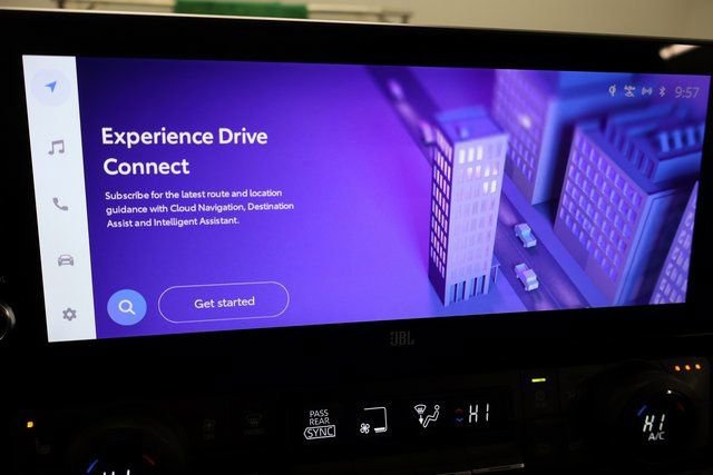 Used 2024 Toyota Grand Highlander Limited image 21