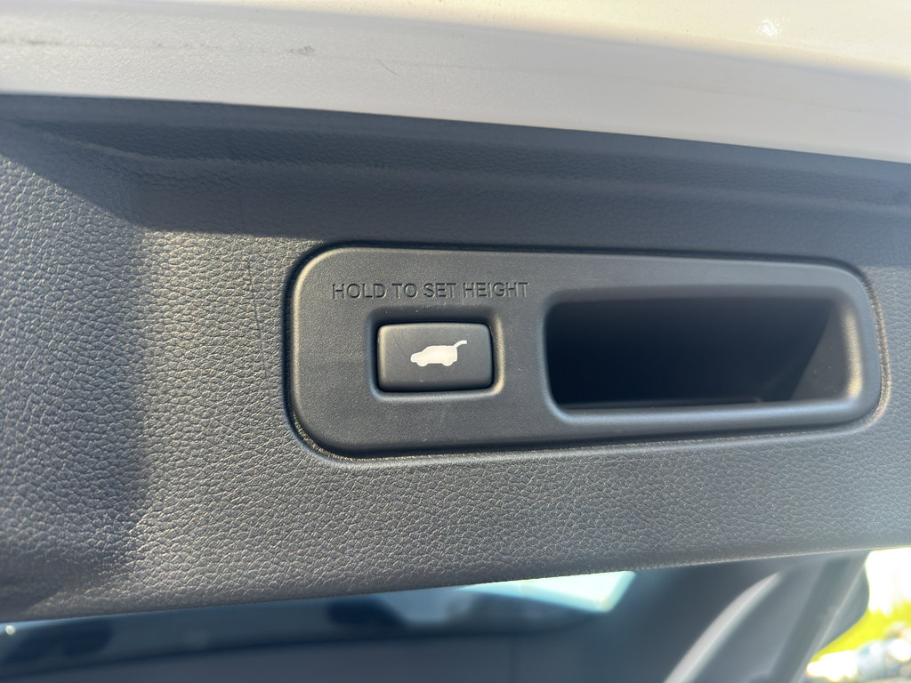 Used 2025 Honda Pilot Black Edition image 25