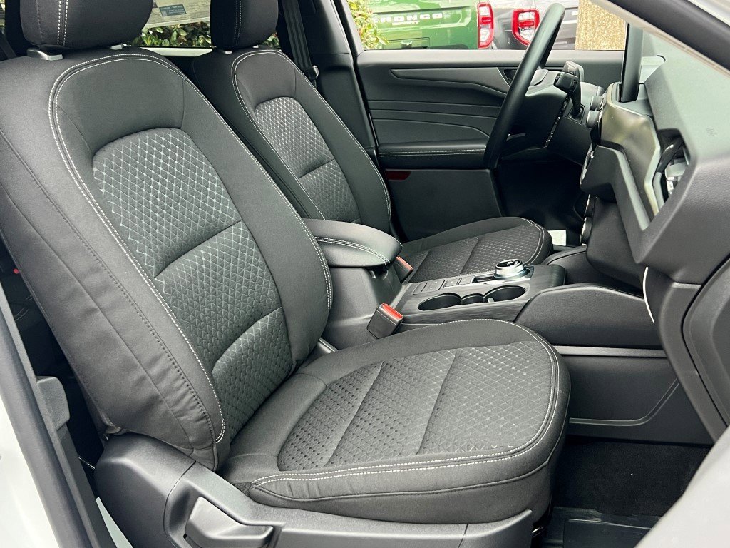 New 2026 Ford Escape Active AWD/4WD image 8