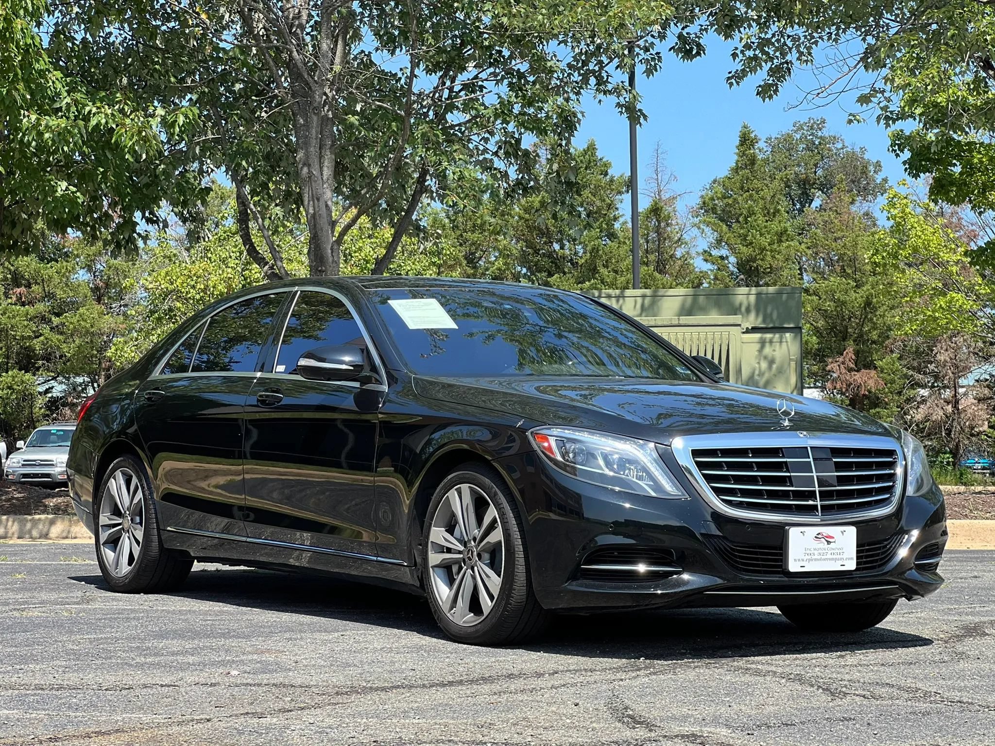 Used 2017 Mercedes-Benz S 550 4MATIC Sedan w/ Premium Package image 7