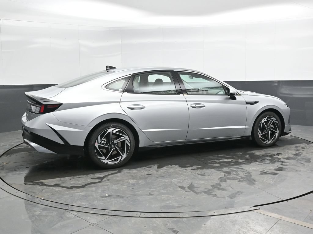 New 2026 Hyundai Sonata SEL AWD/4WD image 2