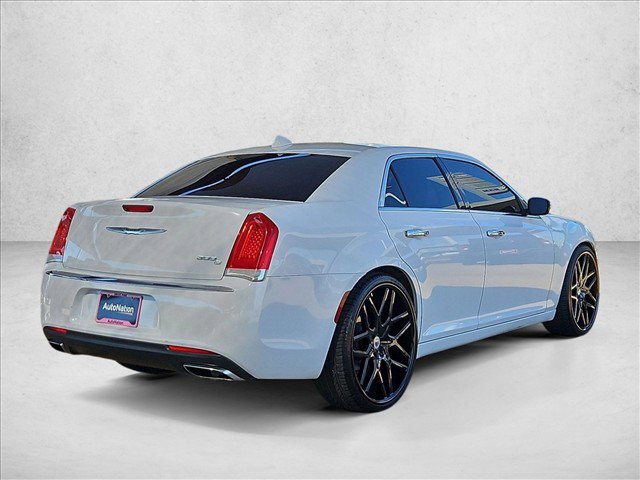Used 2015 Chrysler 300 C RWD image 5