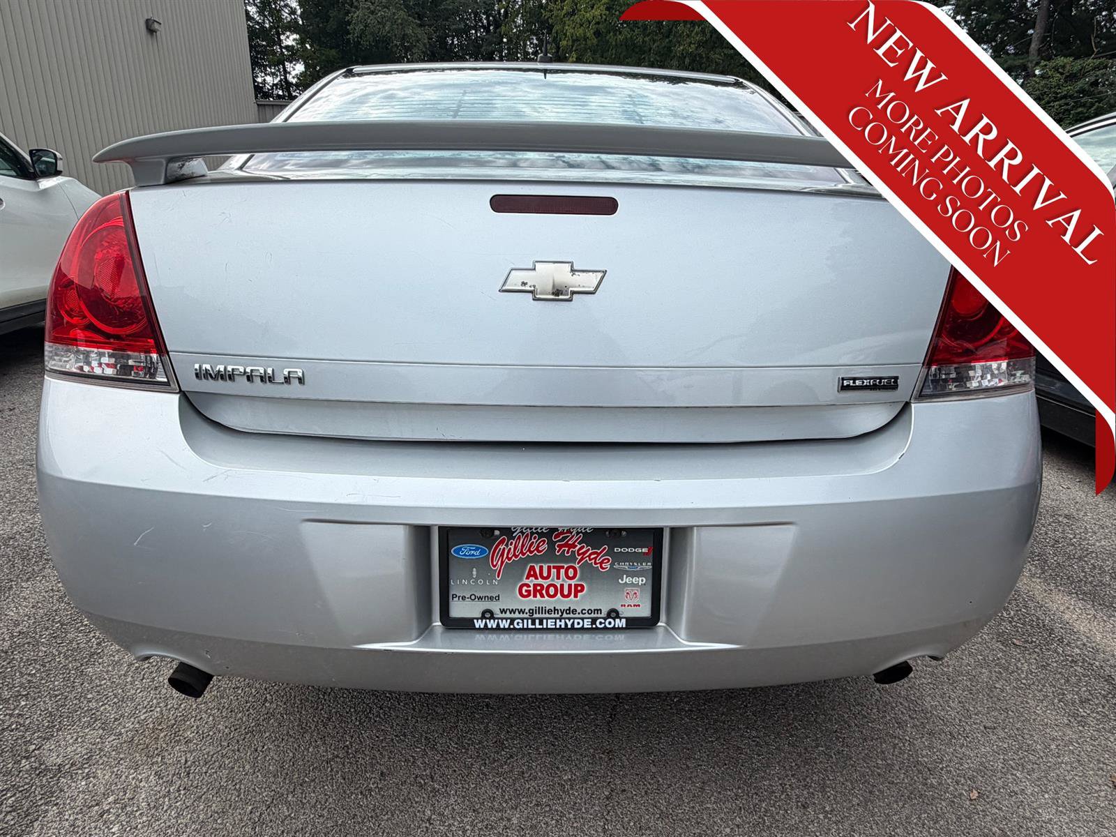 Used 2012 Chevrolet Impala LT w/ LT Sunroof Package FWD image 9