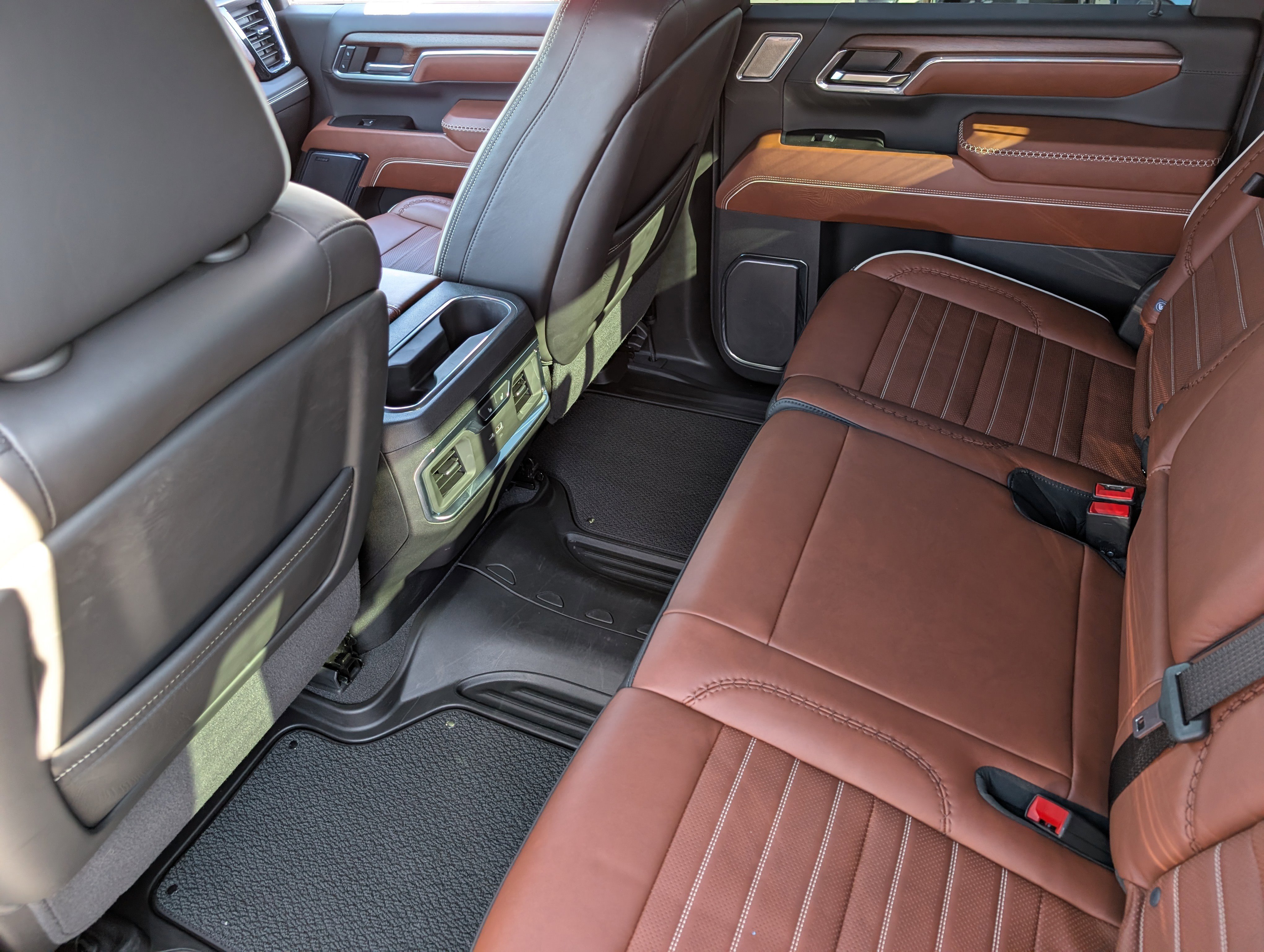 Used 2024 GMC Sierra 2500 Denali Ultimate w/ Max Trailering Package image 21