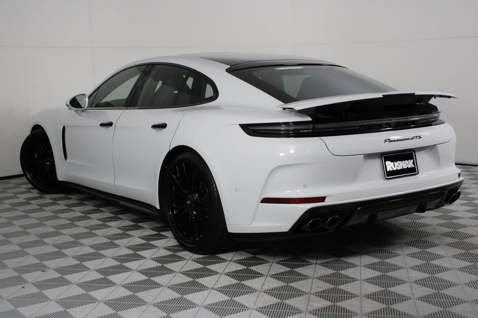 Certified 2026 Porsche Panamera GTS AWD/4WD image 3
