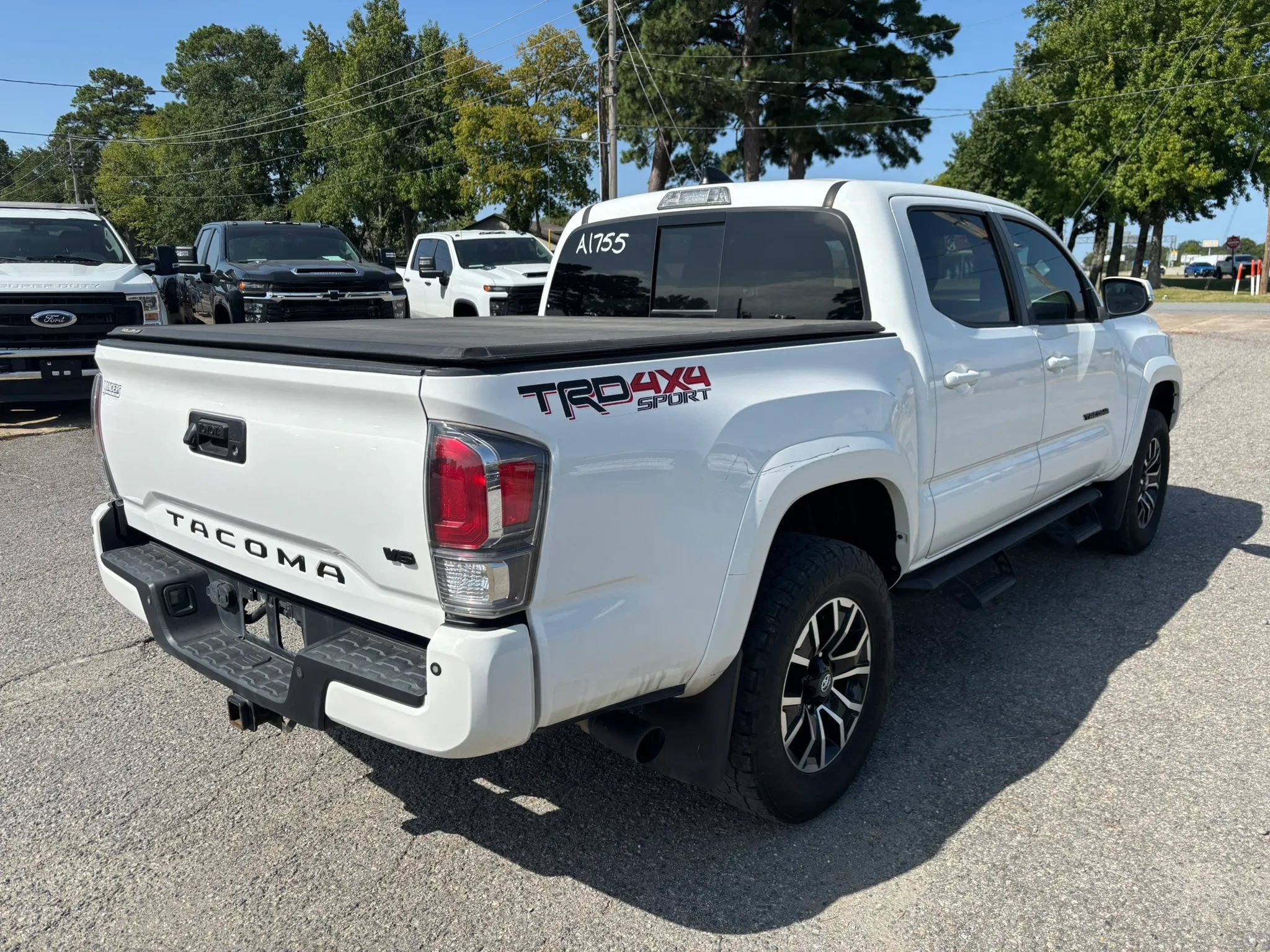 Used 2021 Toyota Tacoma TRD Sport w/ Technology Package AWD/4WD image 5