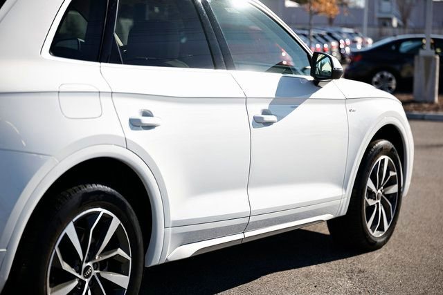 Certified 2025 Audi Q5 2.0T Premium Plus w/ Premium Plus Package image 8