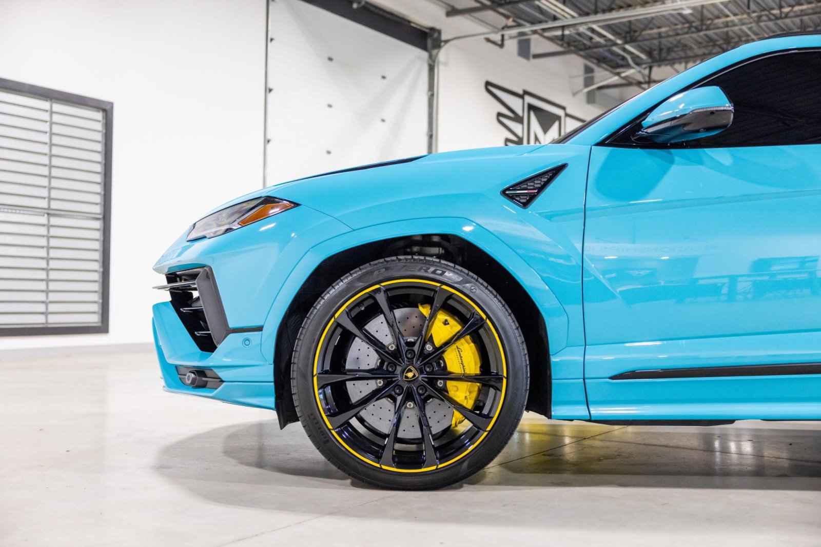 Used 2024 Lamborghini Urus S AWD/4WD image 17