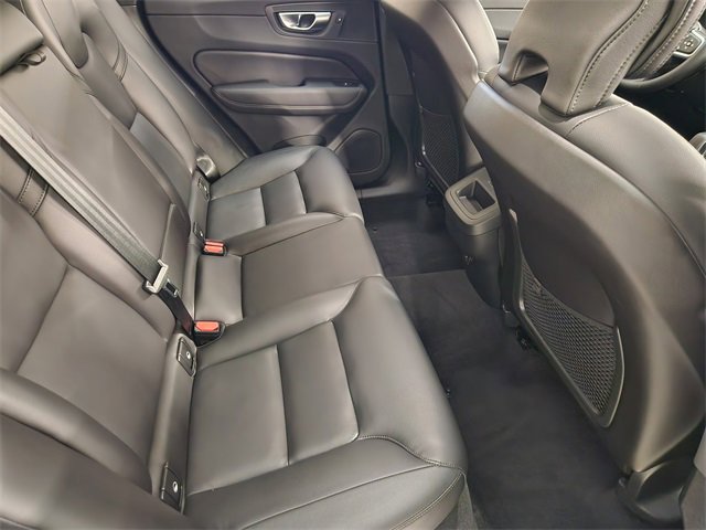 Used 2025 Volvo XC60 B5 Core image 29