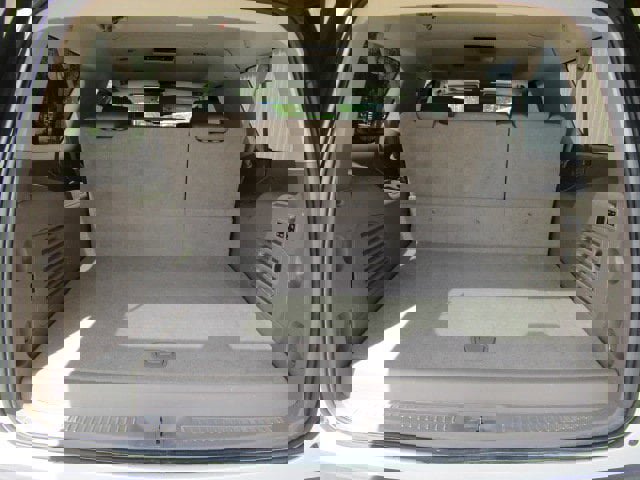 Used 2015 Chevrolet Suburban LTZ image 8