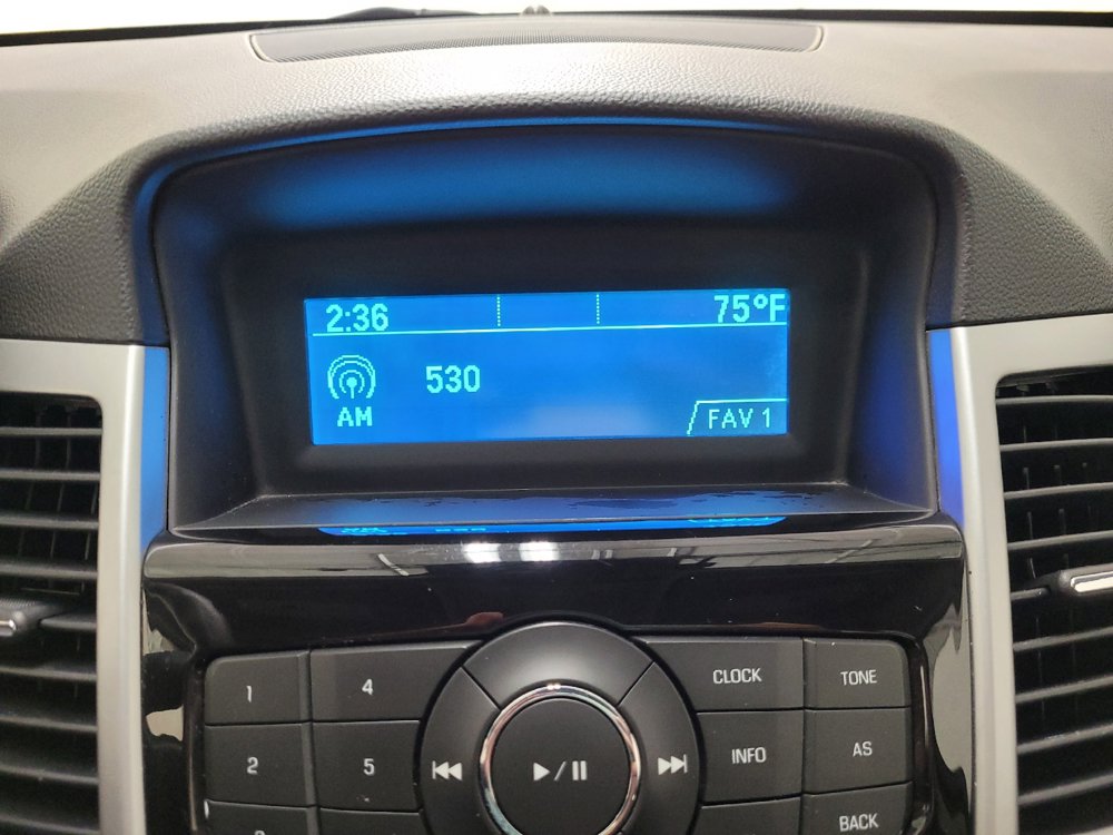 Used 2016 Chevrolet Cruze LT FWD image 25