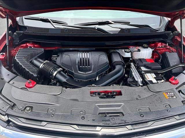 Used 2025 Chevrolet Traverse LT FWD image 11