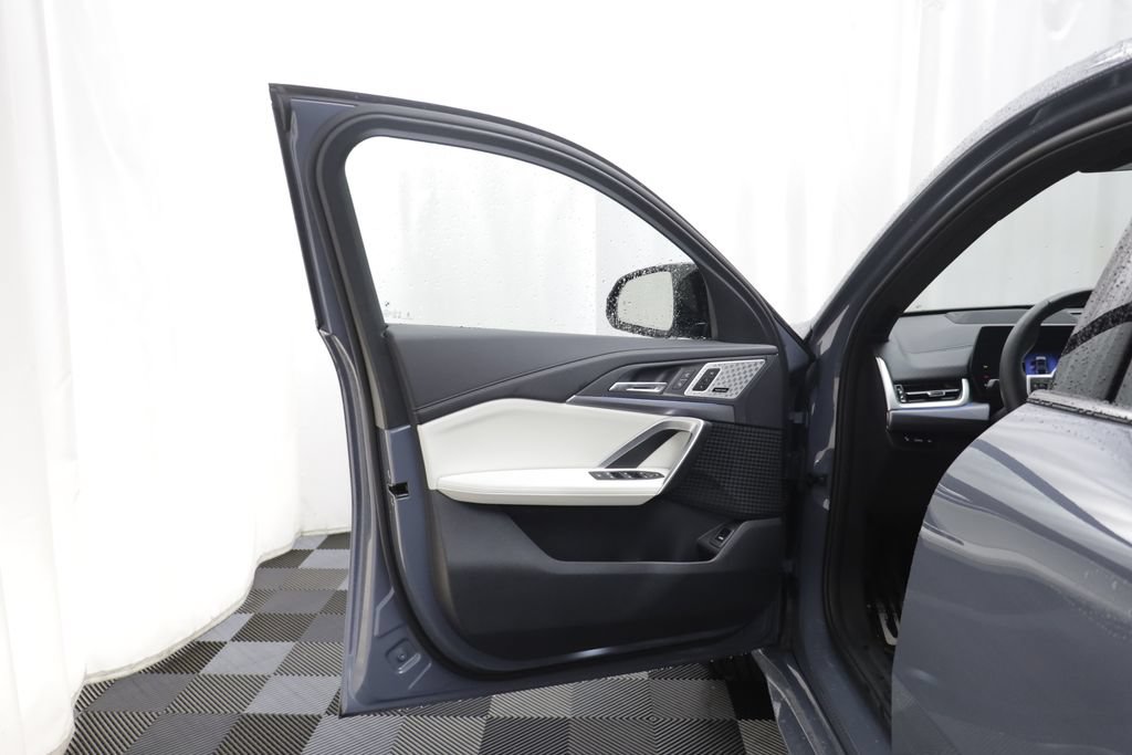 Certified 2025 BMW X2 M35i AWD/4WD image 4