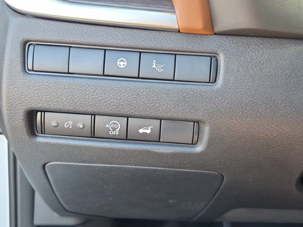 New 2026 Nissan Rogue Platinum w/ Platinum Premium Package AWD/4WD image 16