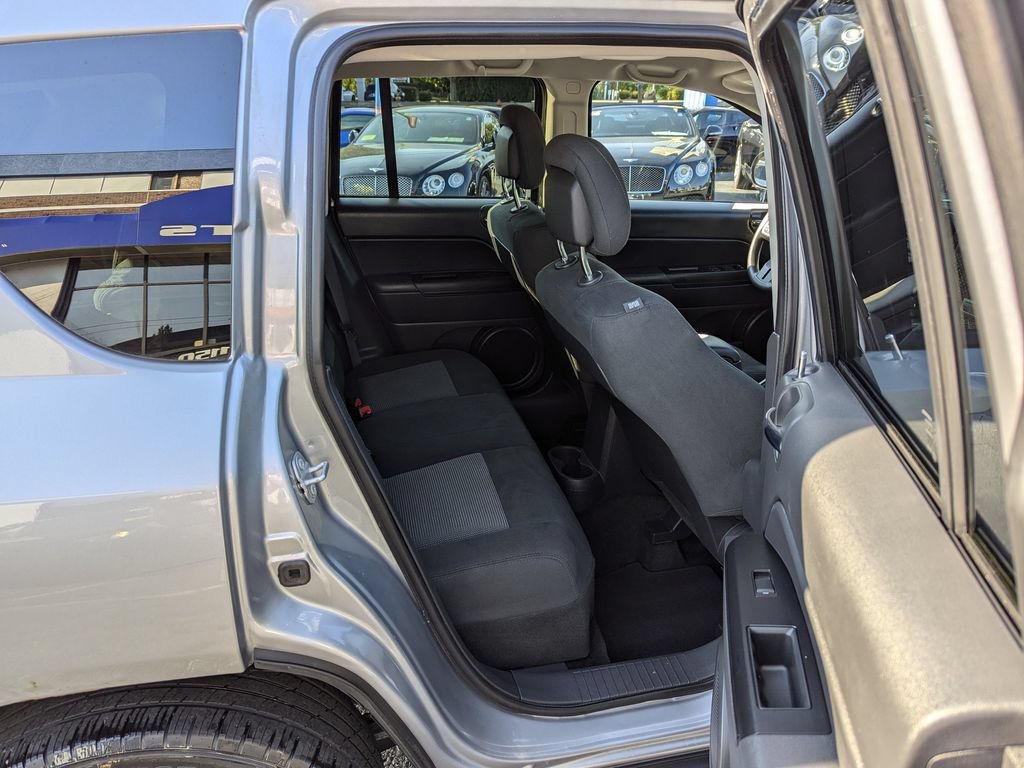 Used 2017 Jeep Compass Sport w/ Power Value Group AWD/4WD image 32