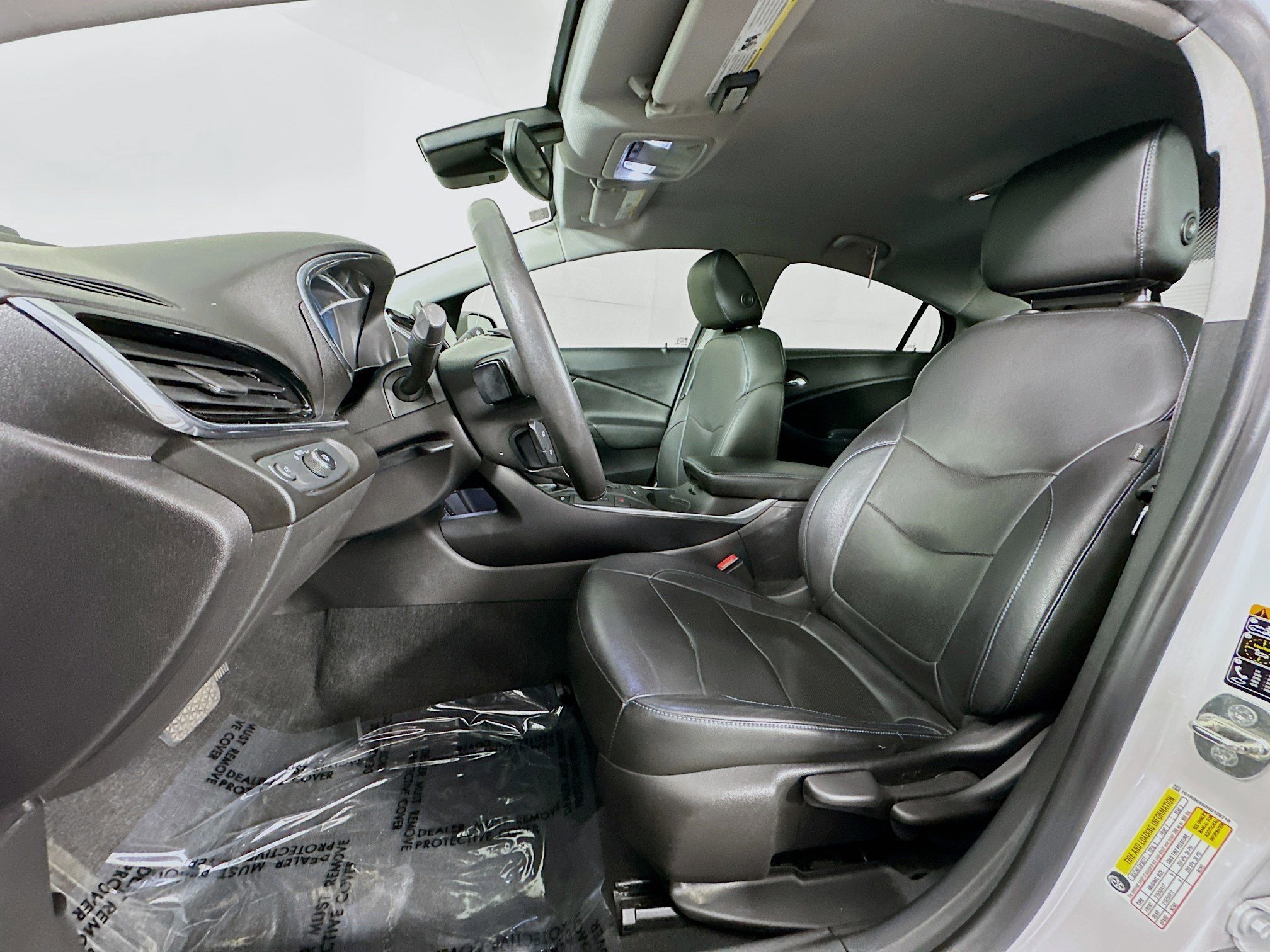 Used 2017 Chevrolet Volt Premier w/ Driver Confidence II Package image 22