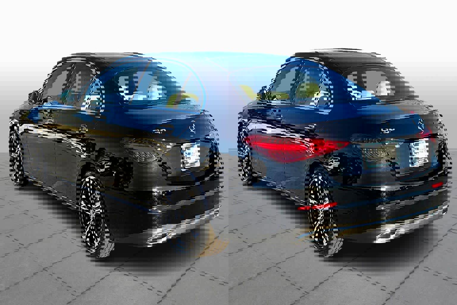 Used 2022 Mercedes-Benz C 300 4MATIC Sedan image 11