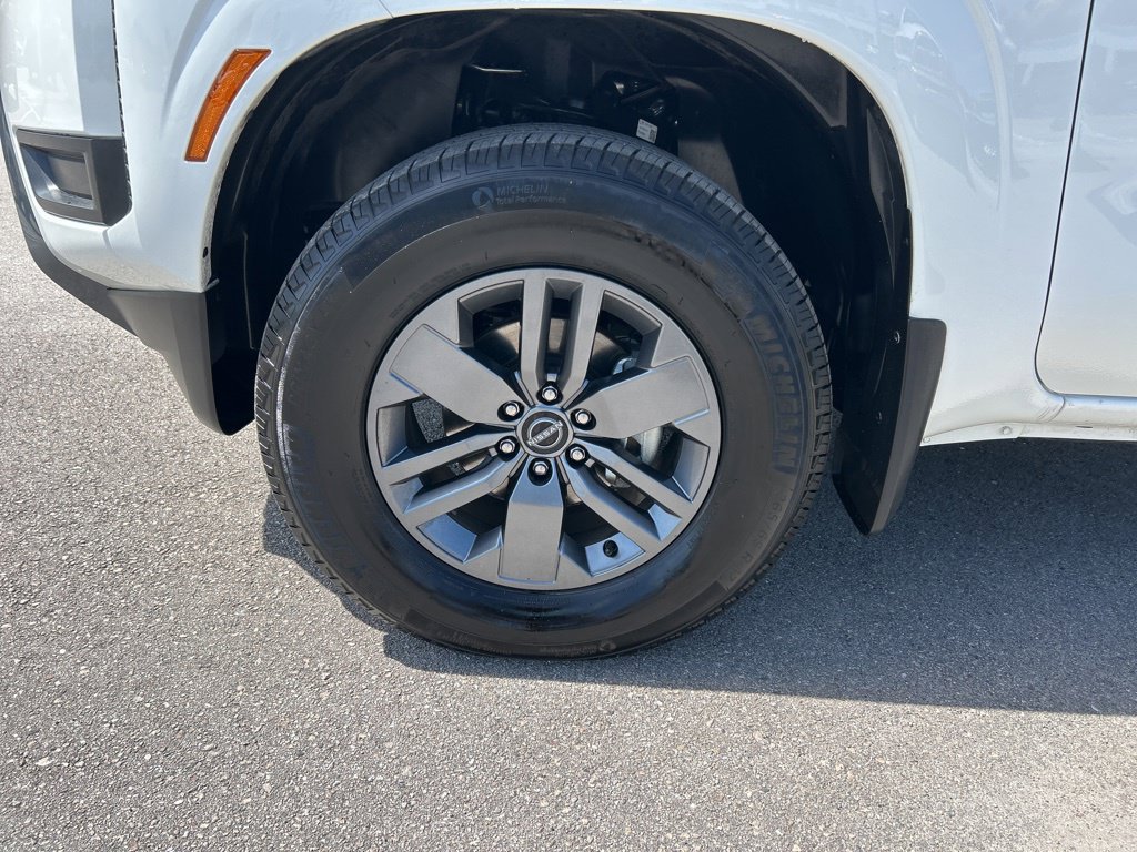 Certified 2025 Nissan Frontier SV AWD/4WD image 52