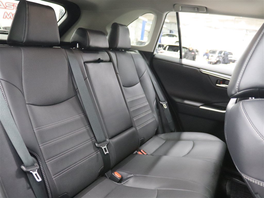 Used 2022 Toyota RAV4 Limited AWD/4WD image 15