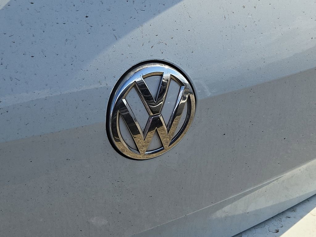 Used 2017 Volkswagen GTI SE FWD image 9