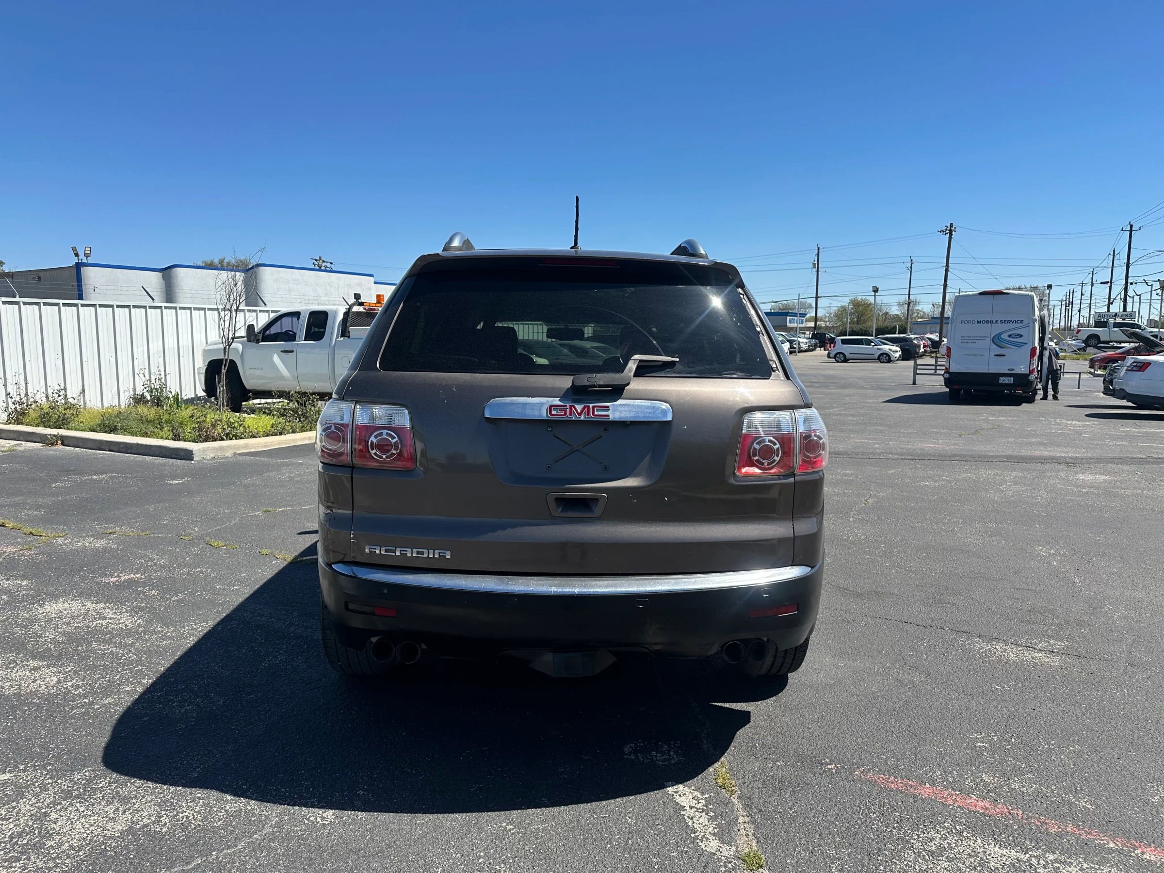 Used 2009 GMC Acadia SLT w/ Visibility Package FWD image 6
