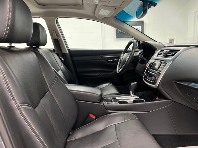 Used 2017 Nissan Altima 2.5 SL w/ Moonroof Package image 55