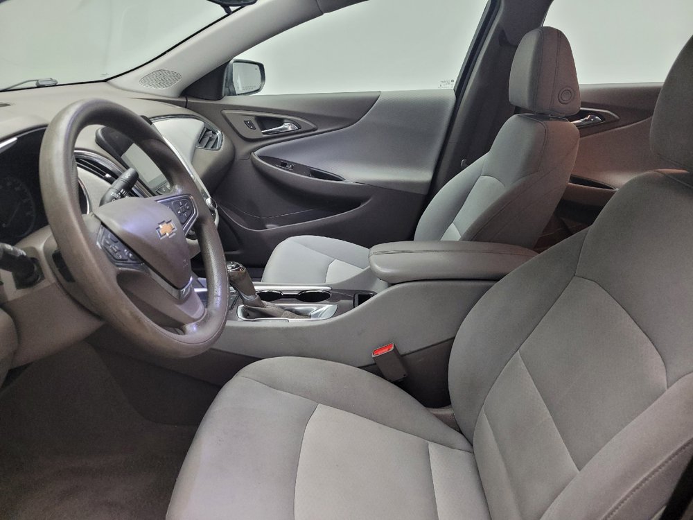 Used 2020 Chevrolet Malibu LT FWD image 17