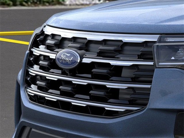 Used 2025 Ford Explorer Active w/ Active Comfort Package RWD image 17