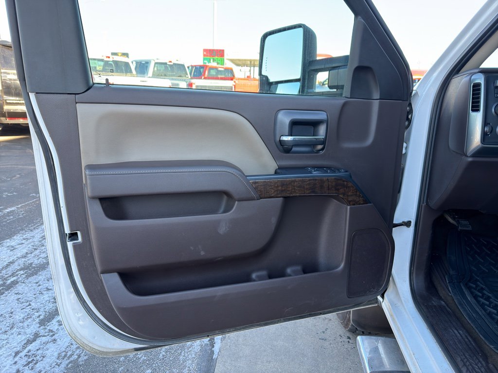 Used 2017 Chevrolet Silverado 3500 LT w/ LT Convenience Package image 13