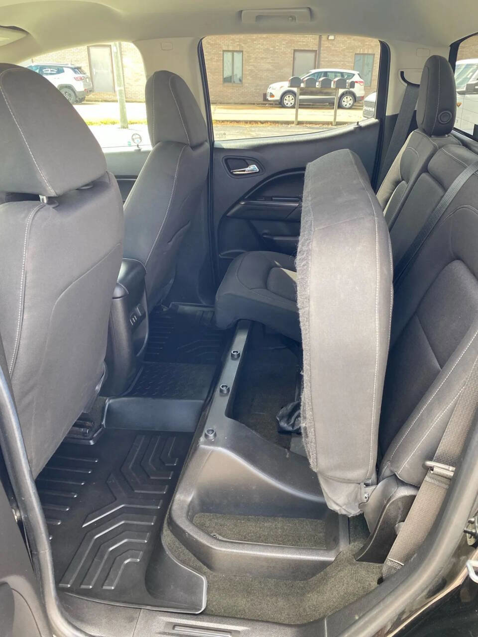 Used 2016 GMC Canyon SLE image 26