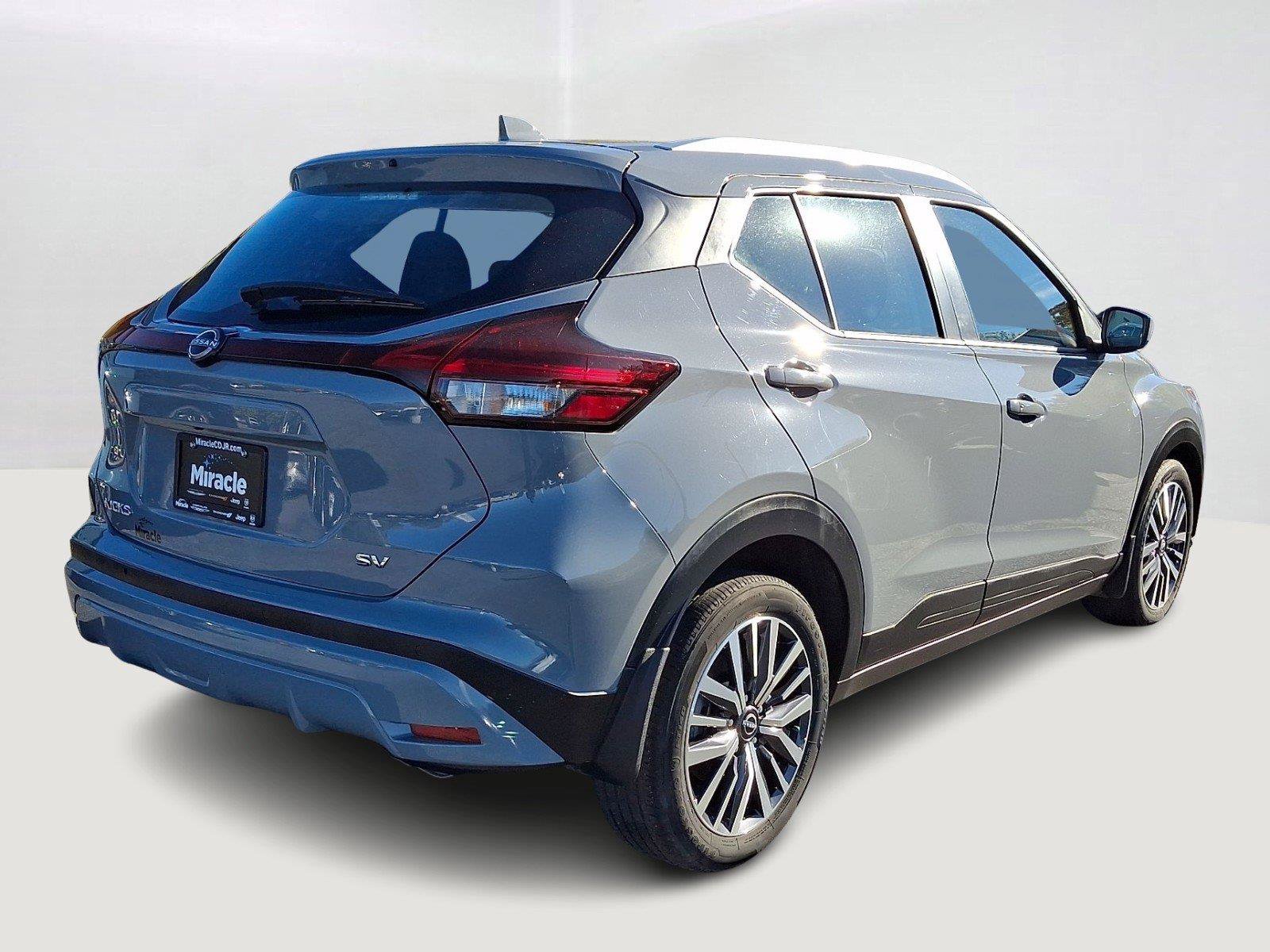 Used 2024 Nissan Kicks SV FWD image 6