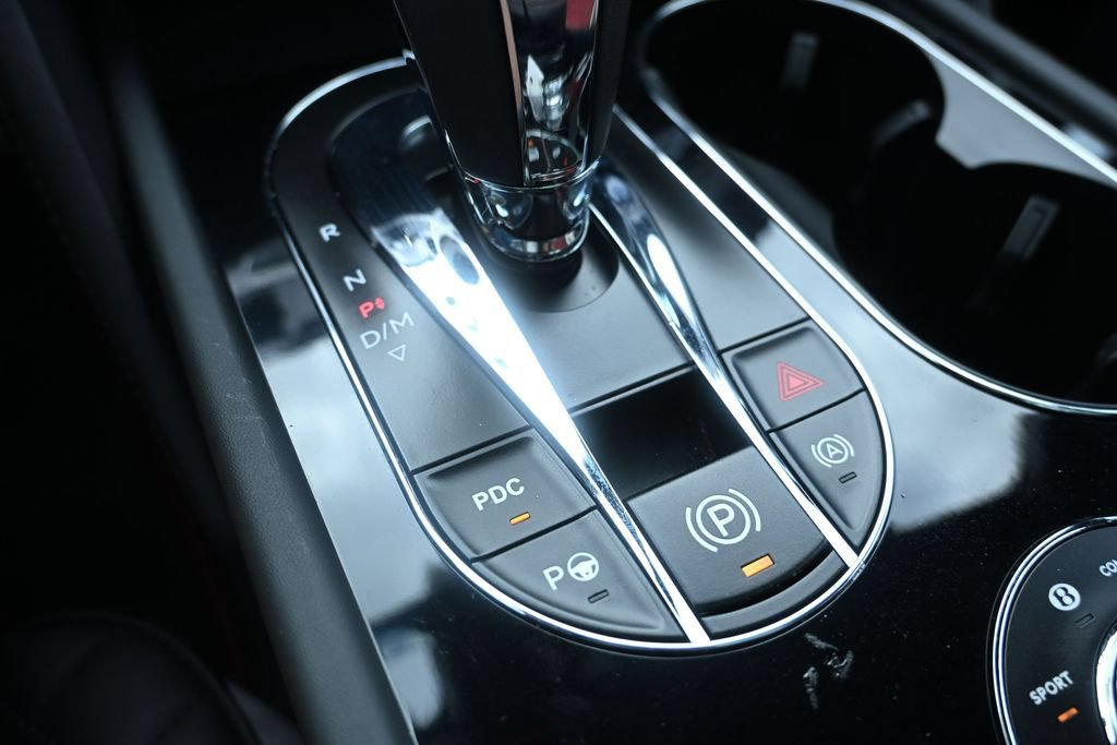 Used 2020 Bentley Bentayga AWD/4WD image 28
