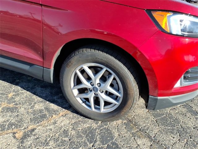 Used 2022 Ford Edge SEL w/ Convenience Package image 4