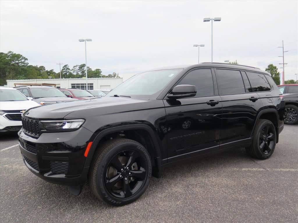 Used 2022 Jeep Grand Cherokee L Laredo image 8