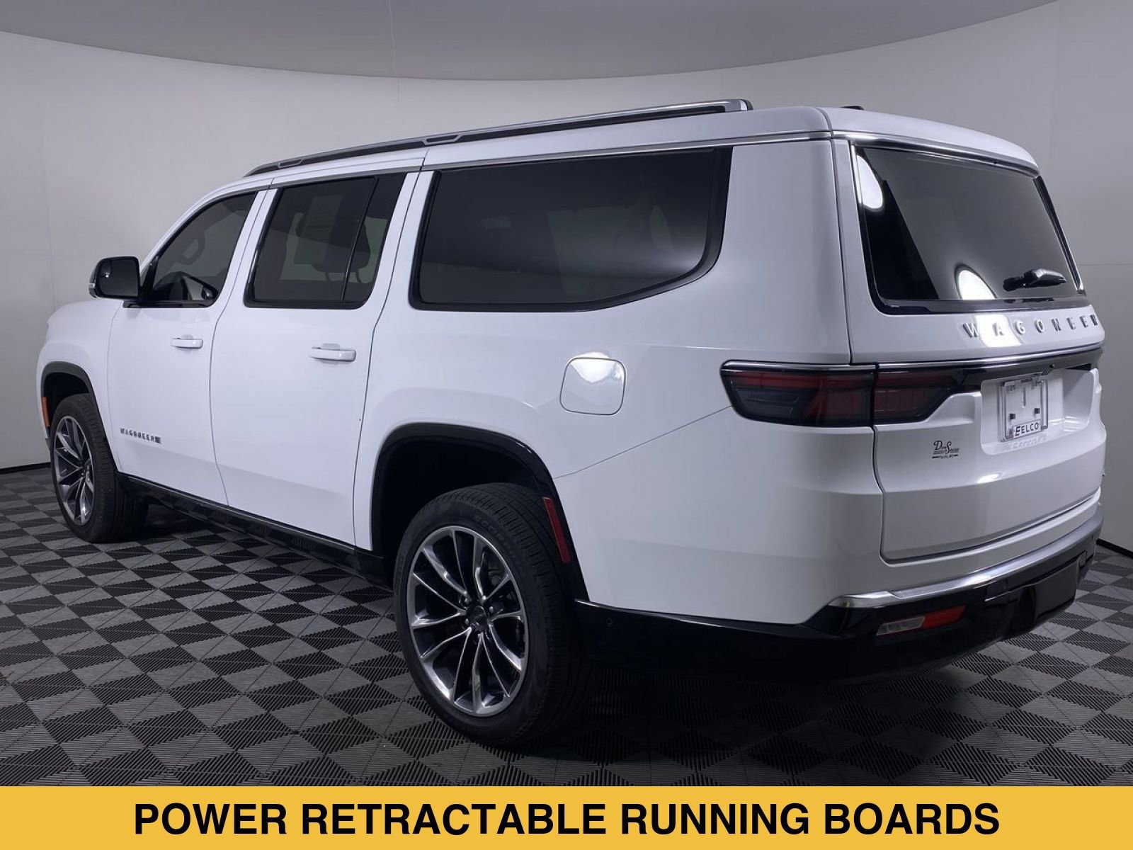 Used 2024 Jeep Wagoneer L Series III w/ Premium Group I AWD/4WD image 20