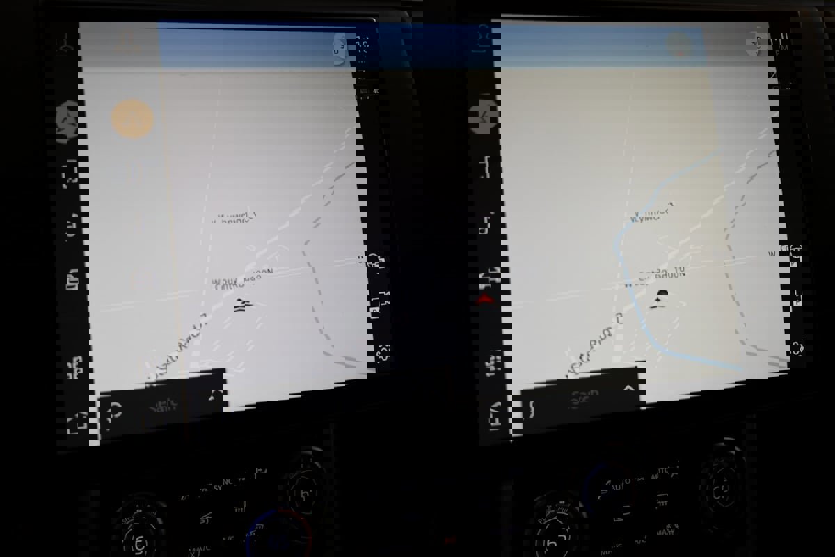 Used 2022 Land Rover Range Rover Long Wheelbase First Edition image 8