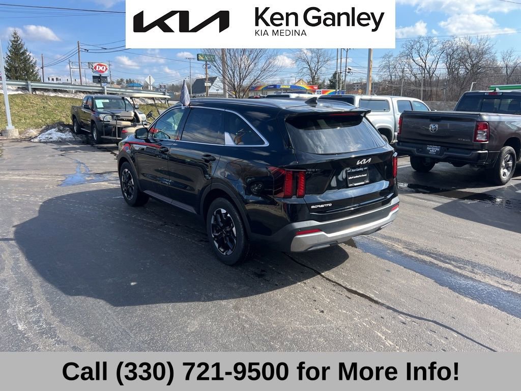 Certified 2025 Kia Sorento S w/ Panoramic Sunroof Package image 15