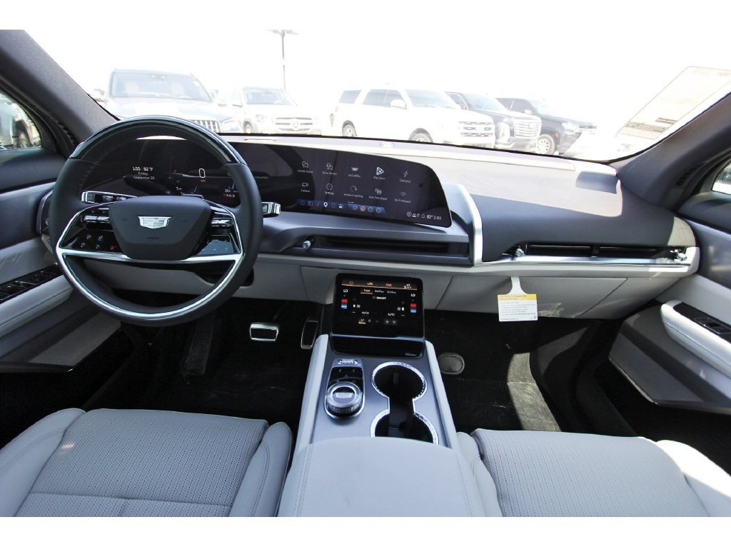 New 2027 Cadillac Vistiq Luxury AWD/4WD image 9
