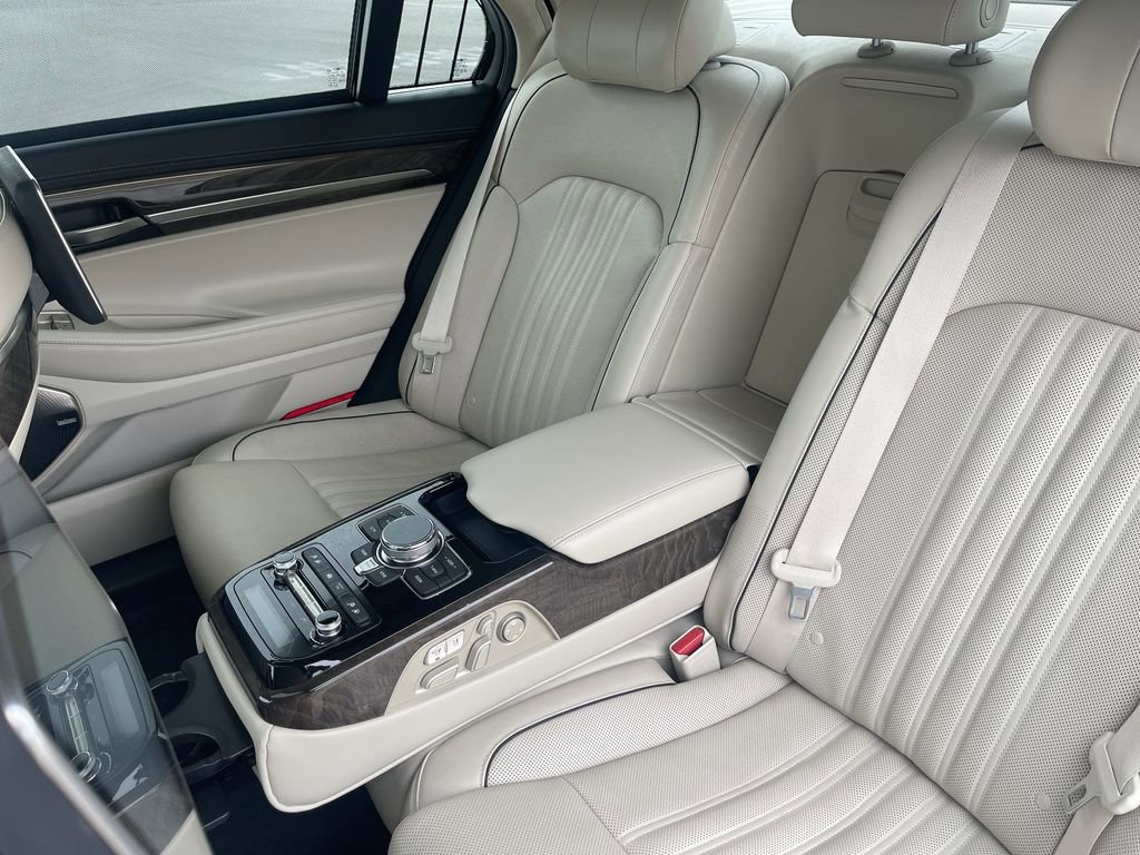 Used 2018 Genesis G90 5.0 Ultimate image 38