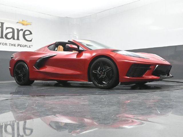 Used 2021 Chevrolet Corvette Stingray Preferred Cpe w/ 2LT RWD image 2