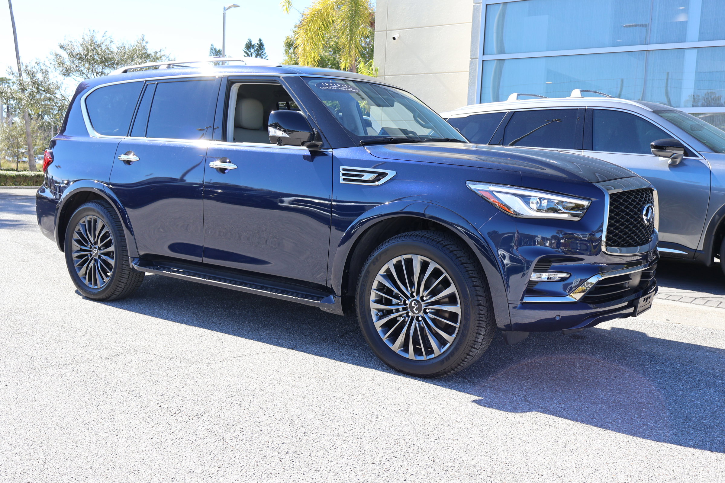 Certified 2024 INFINITI QX80 Premium Select w/ Cargo Package image 12