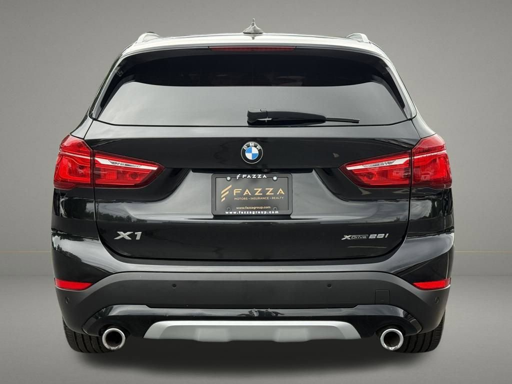 Used 2022 BMW X1 xDrive28i AWD/4WD image 4